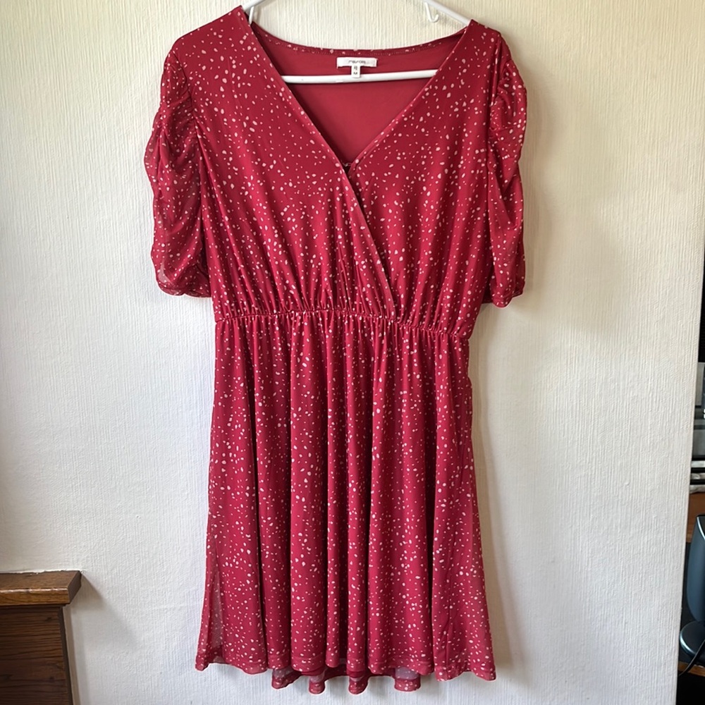 Women’s Maurice’s dress.